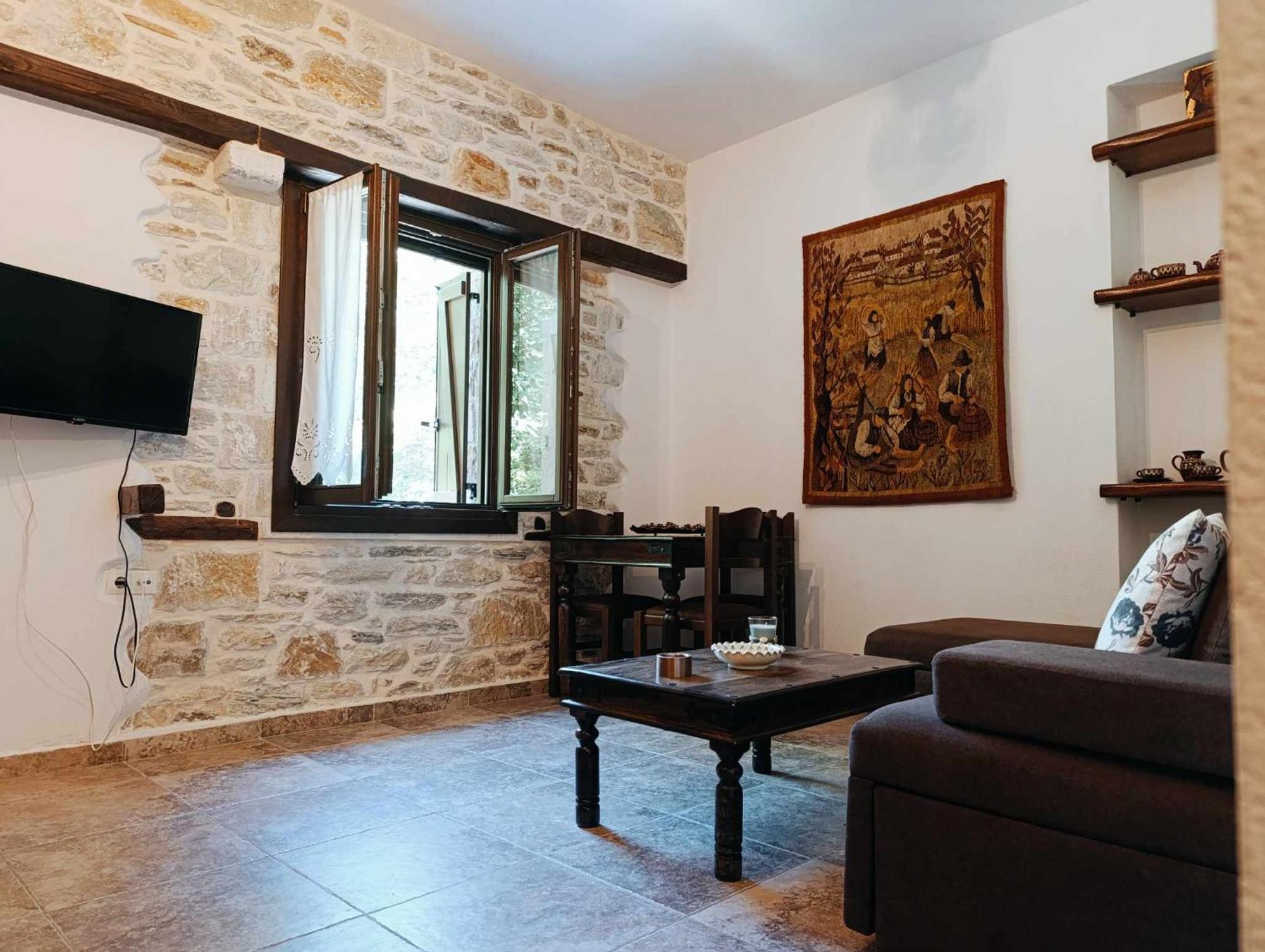 Μountain Whispers Apartment Mouresi Exterior photo